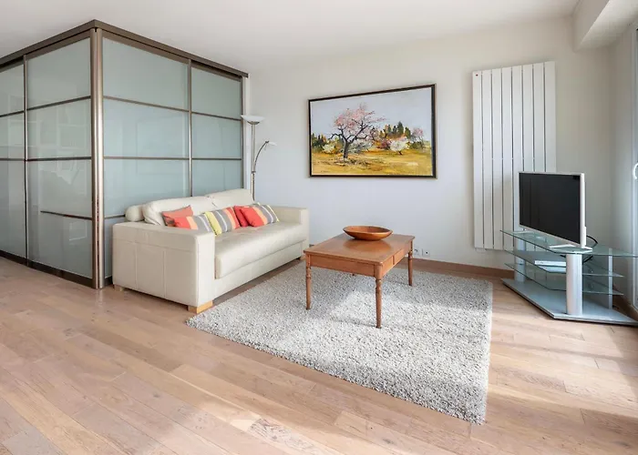 Spacious Bay View Floor 9 Parking Apartment *